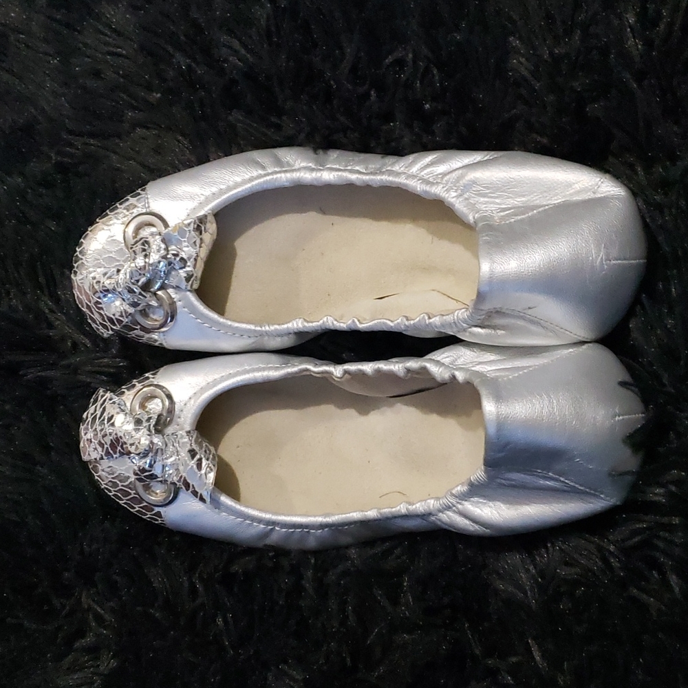 Stuart weitzman flats  cute pretty ballerinas